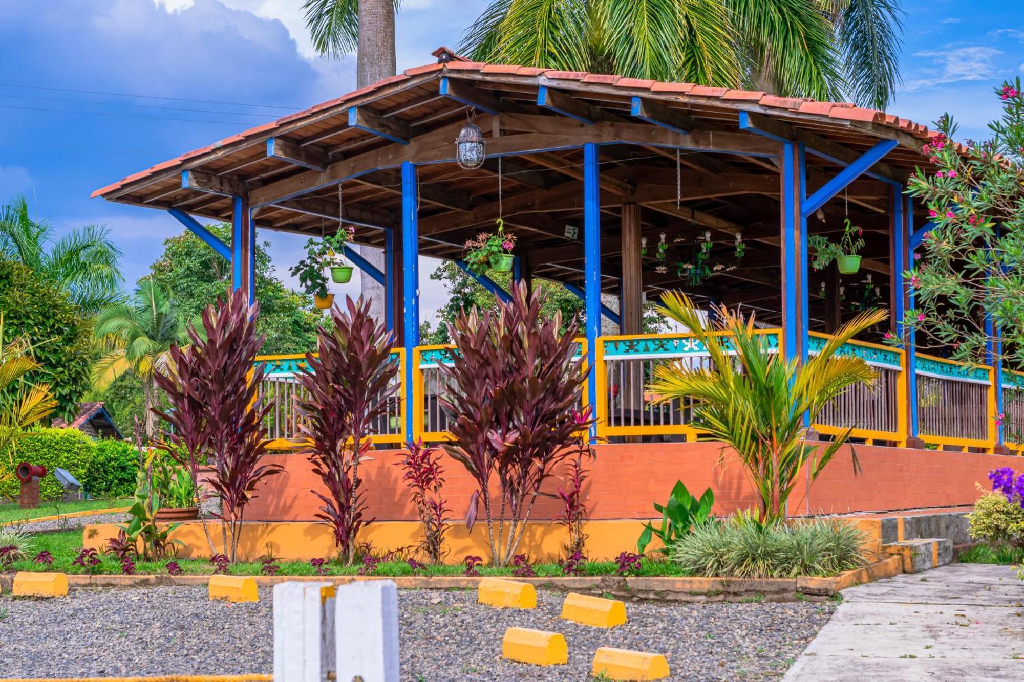 Finca Hotel El Ocaso Quimbaya Exteriör bild